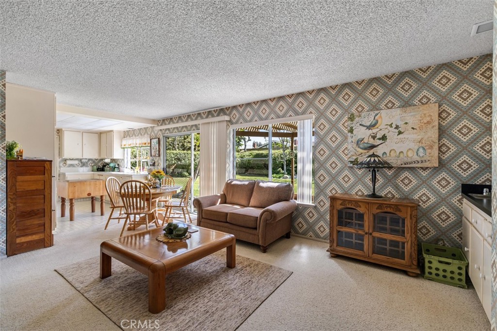 4466 Rainbow Lane