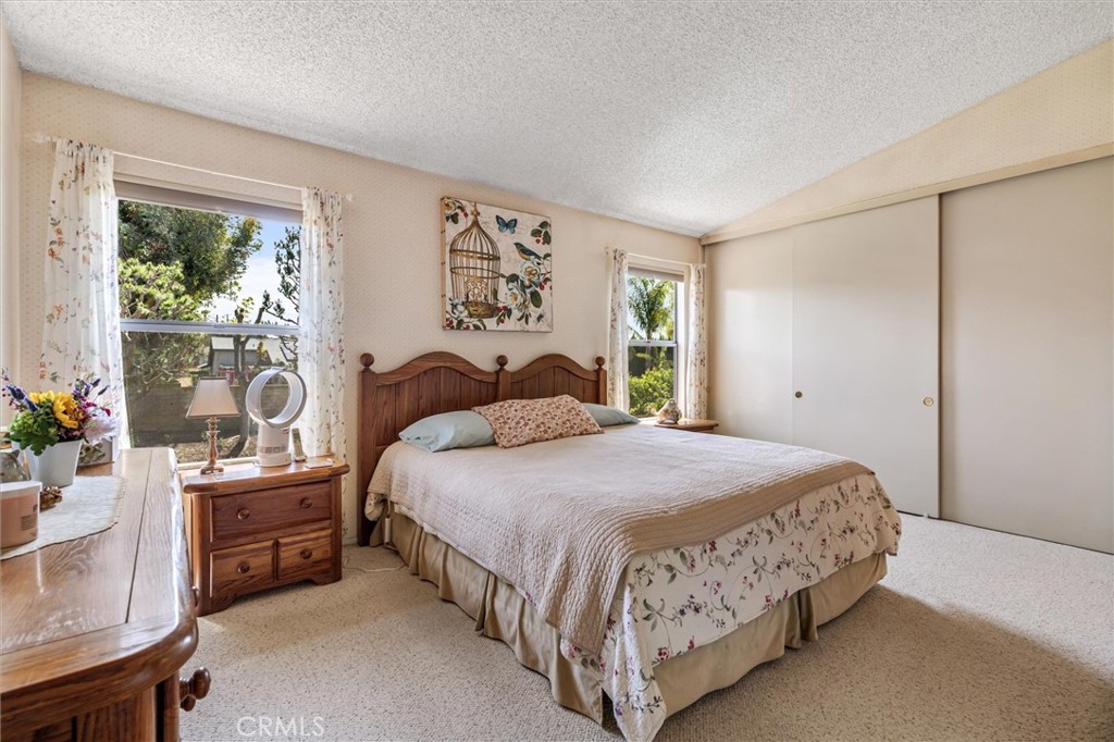 4466 Rainbow Lane