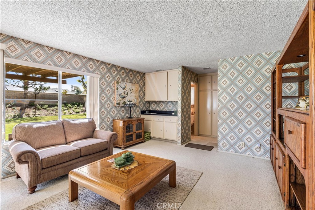 4466 Rainbow Lane