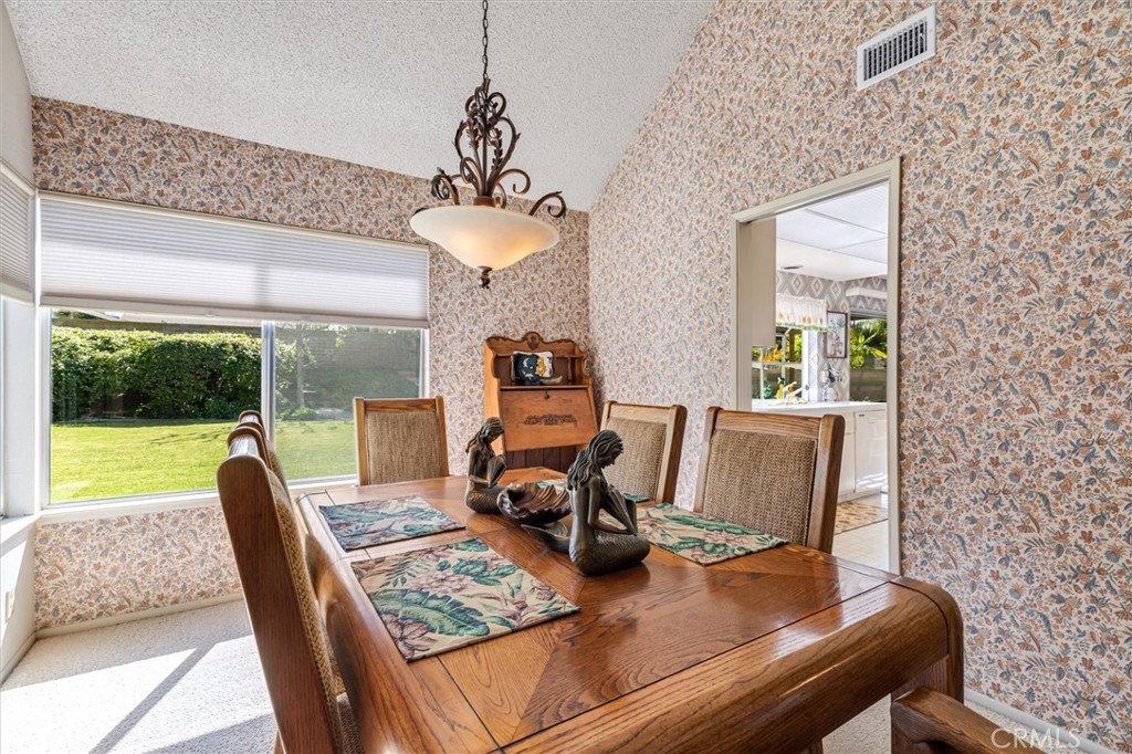 4466 Rainbow Lane