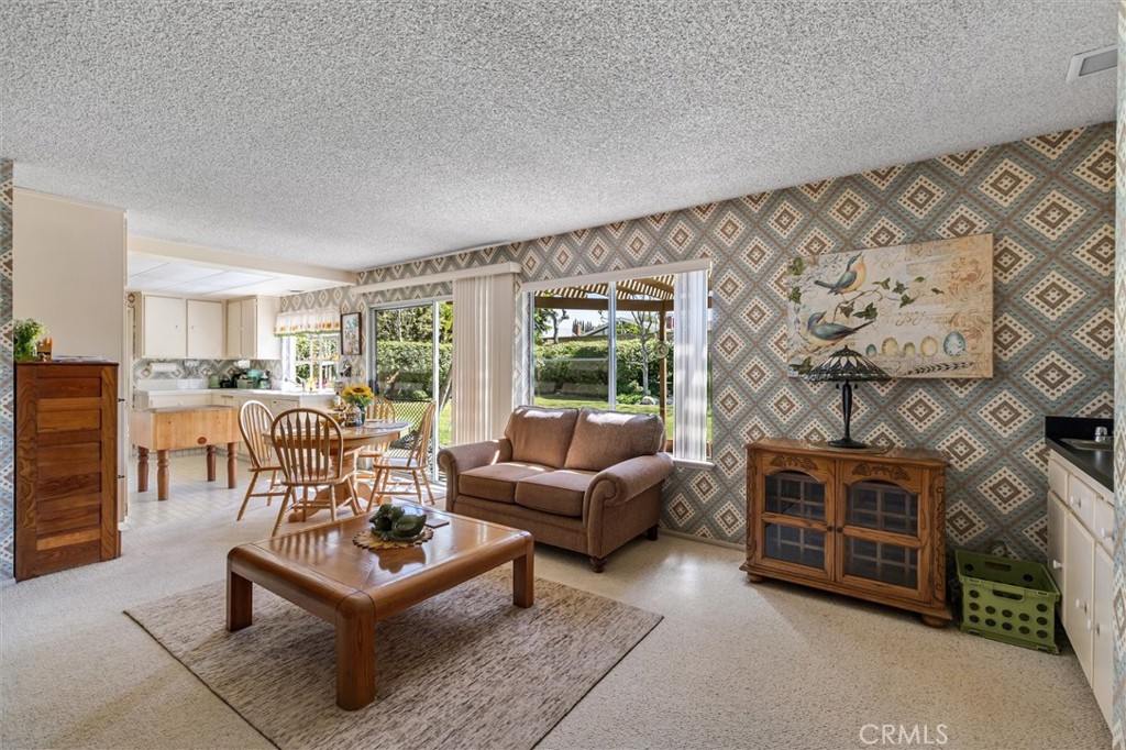 4466 Rainbow Lane