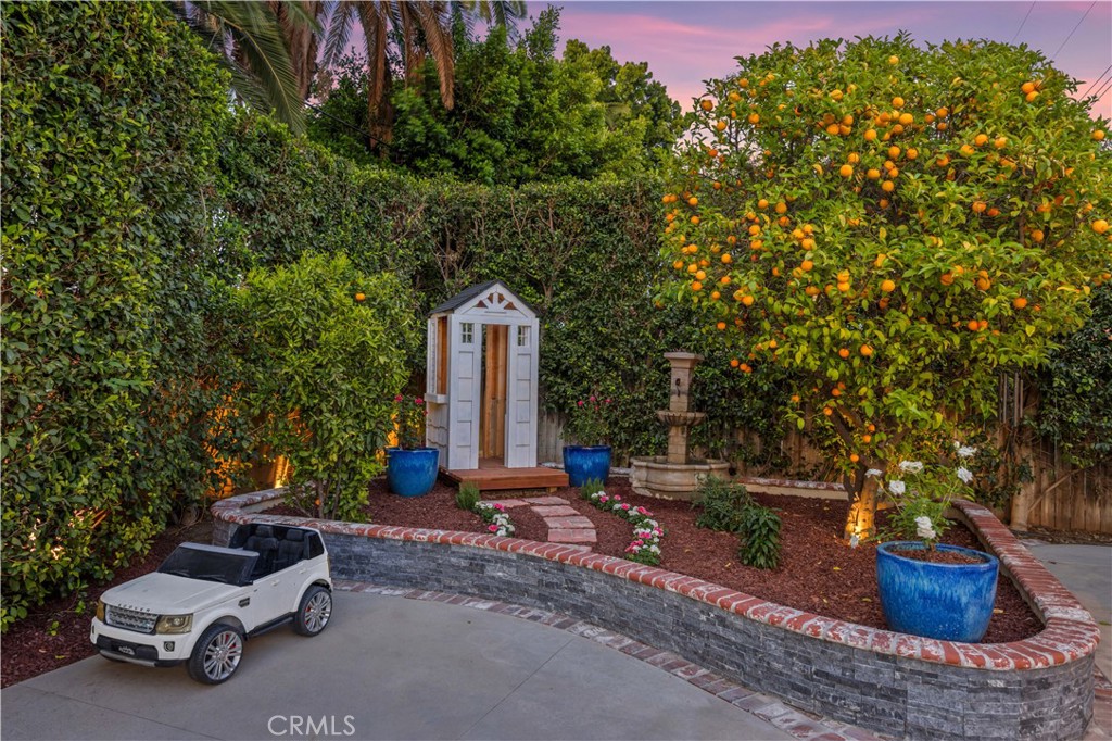 519 E Cumberland Road