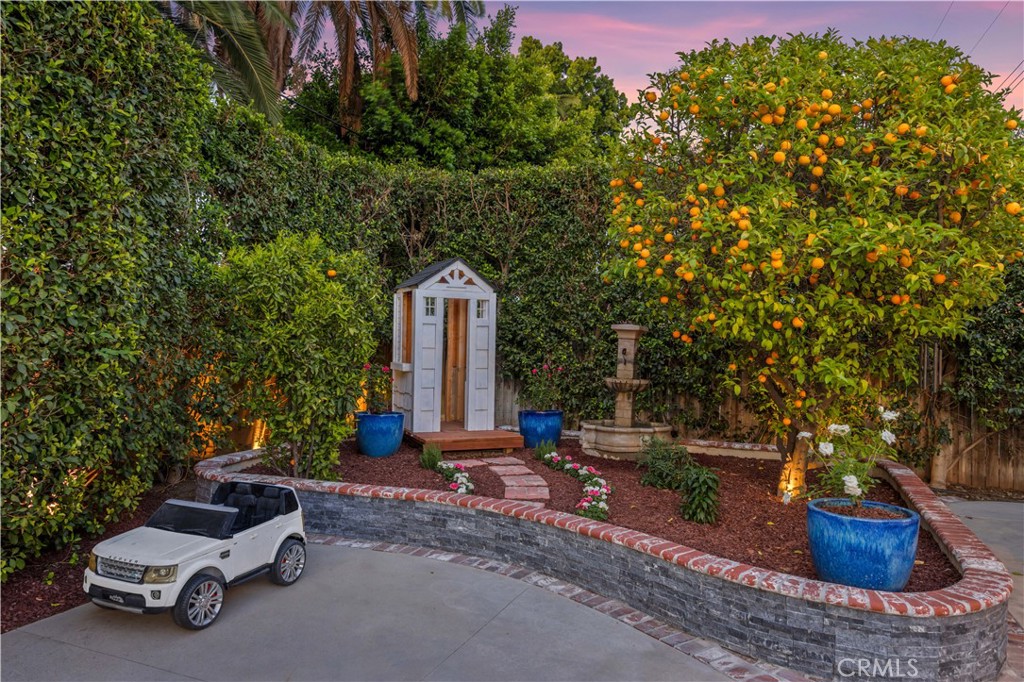 519 E Cumberland Road