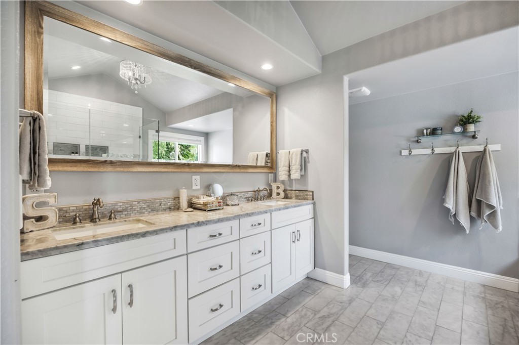 519 E Cumberland Road