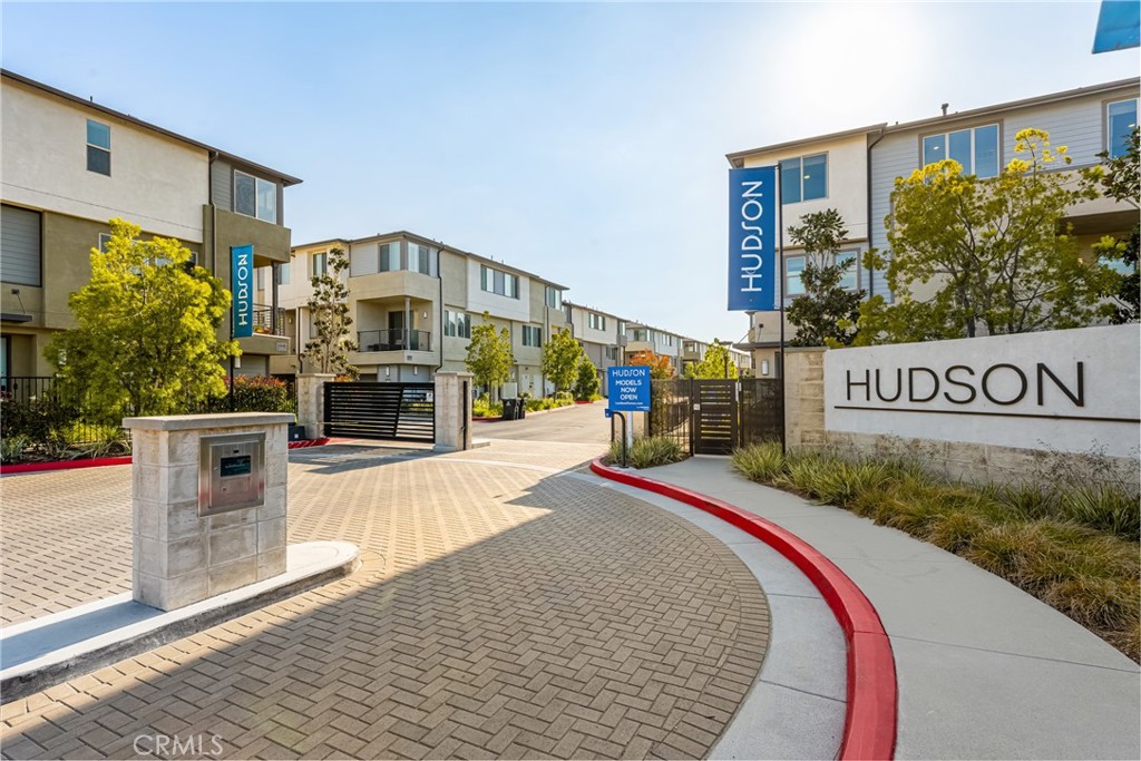 1590 E Hermosa 3