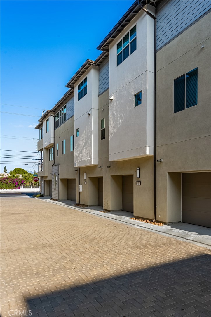 1590 E Hermosa 3
