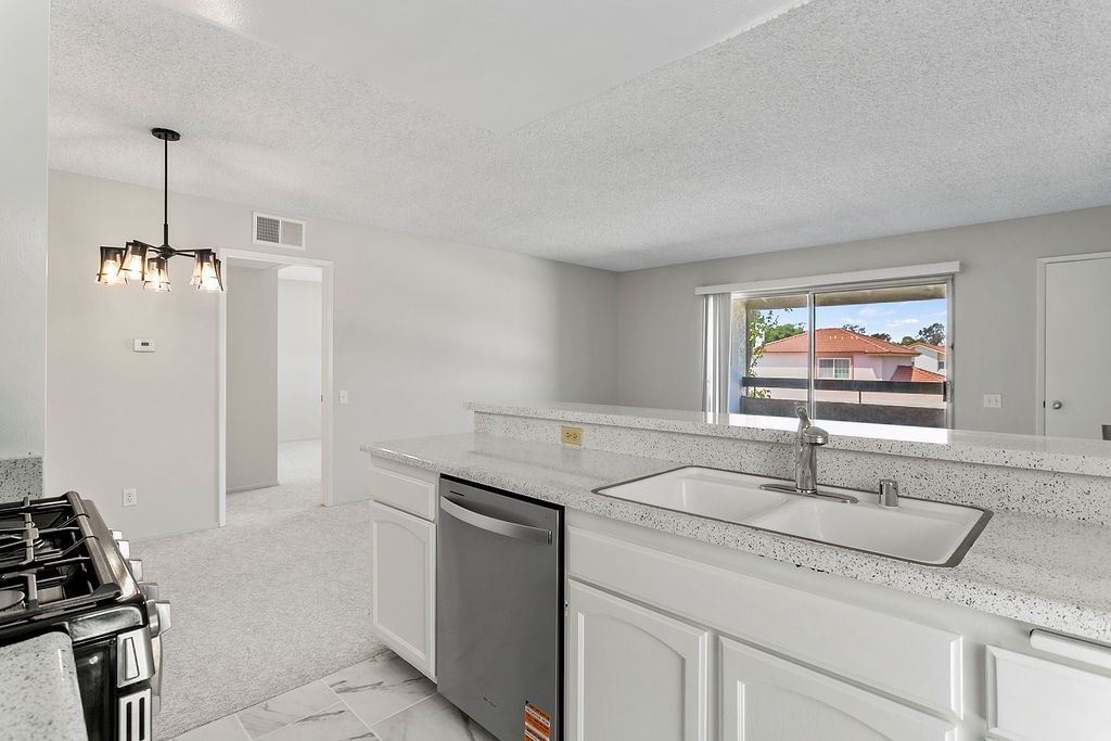 2827 S Fairview Street H