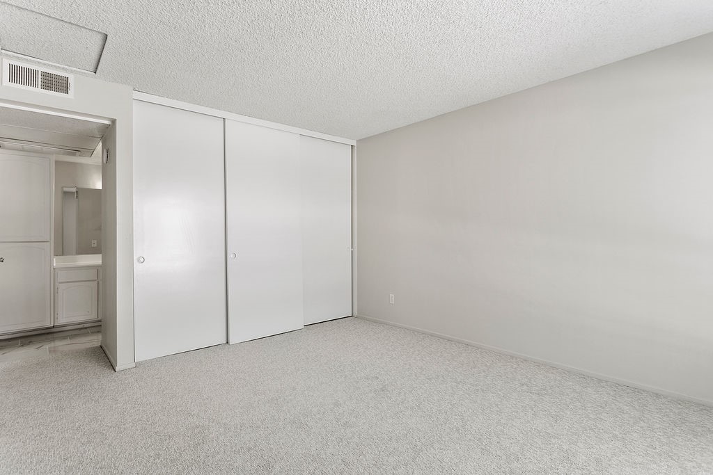 2827 S Fairview Street H