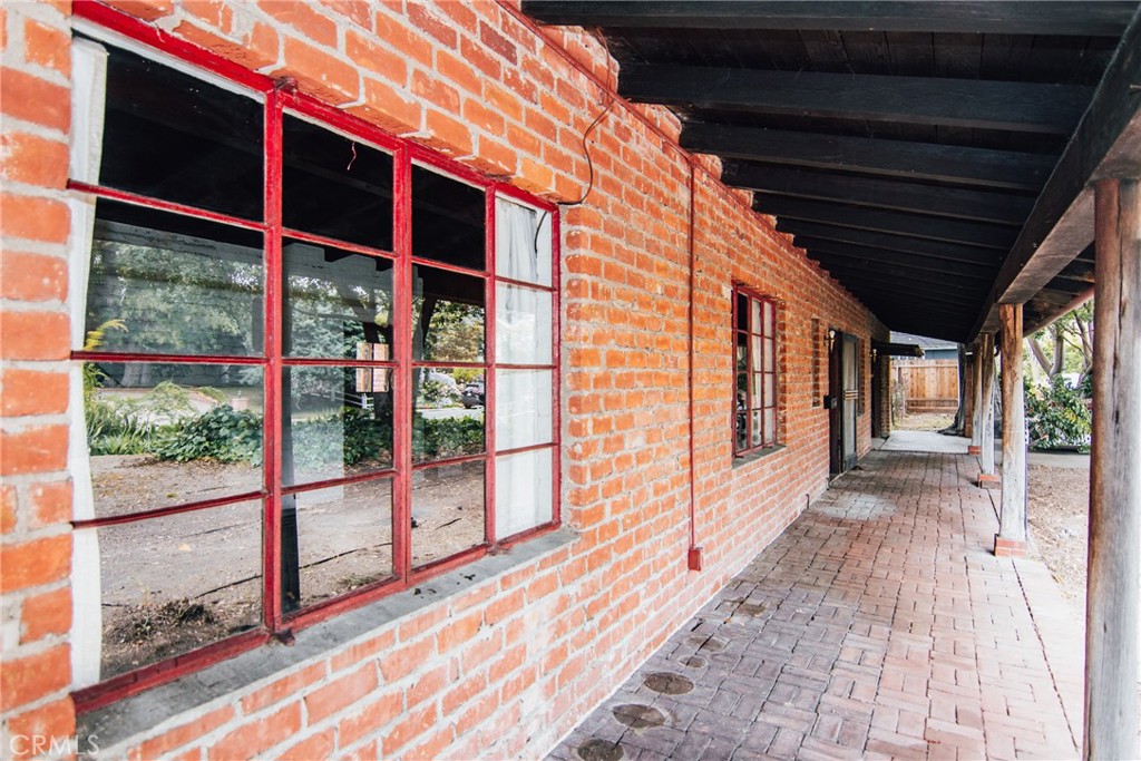 4405 Carpenter Avenue