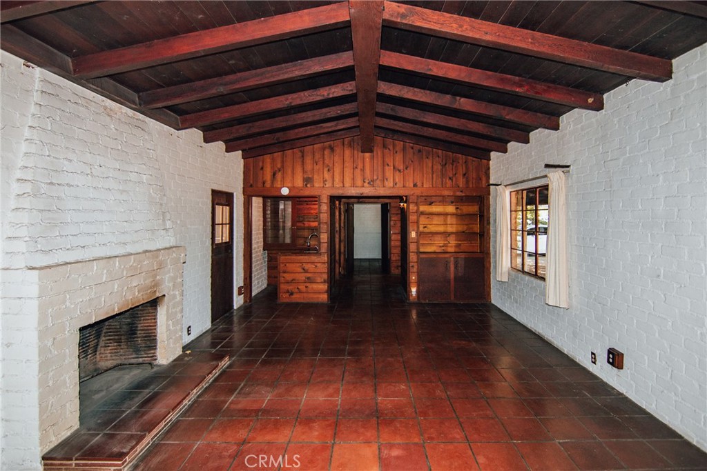 4405 Carpenter Avenue