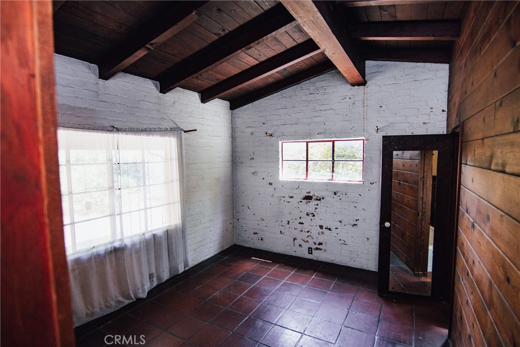 4405 Carpenter Avenue