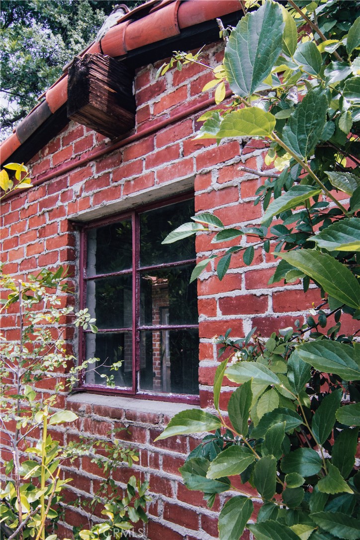 4405 Carpenter Avenue