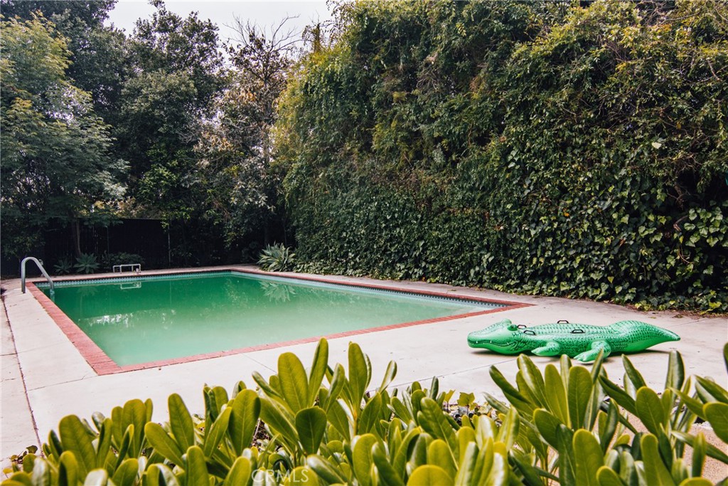 4405 Carpenter Avenue