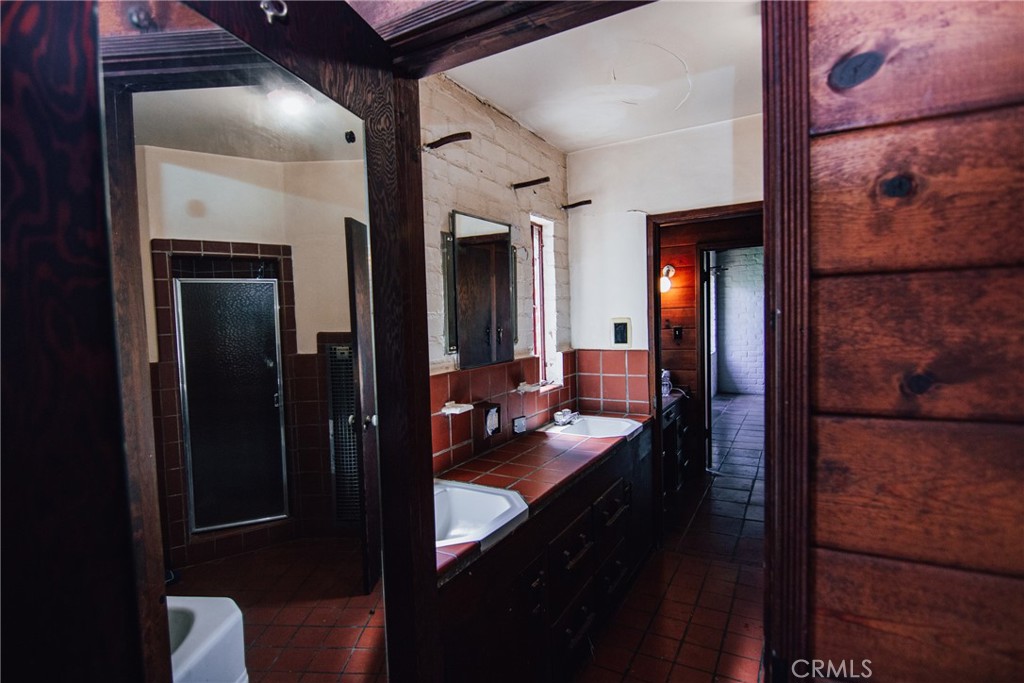 4405 Carpenter Avenue