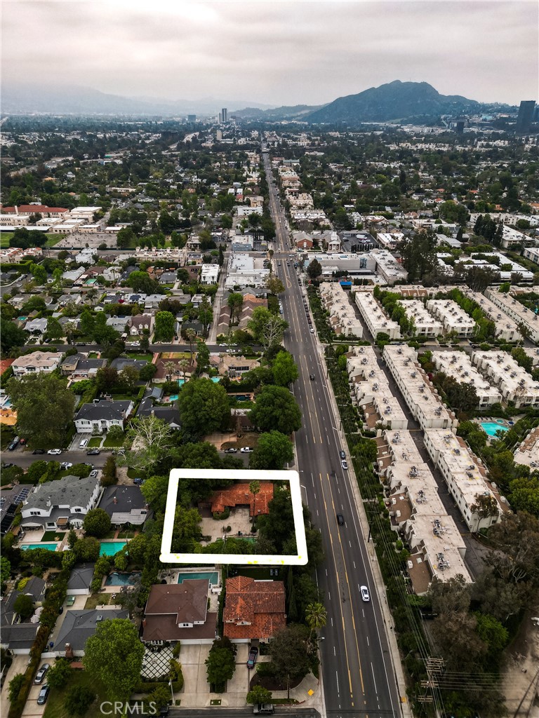 4405 Carpenter Avenue