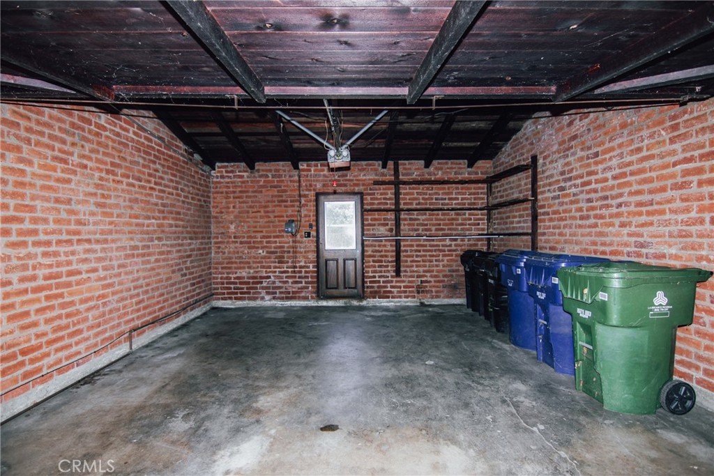 4405 Carpenter Avenue