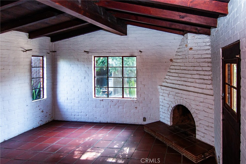 4405 Carpenter Avenue