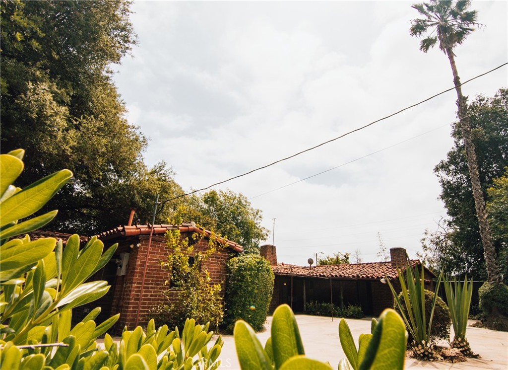 4405 Carpenter Avenue