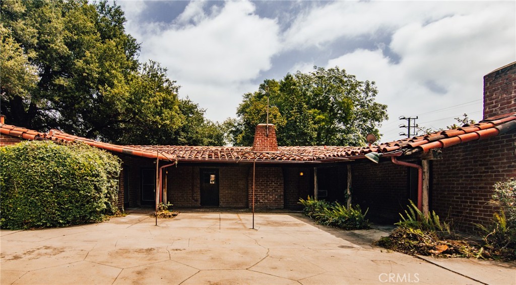 4405 Carpenter Avenue