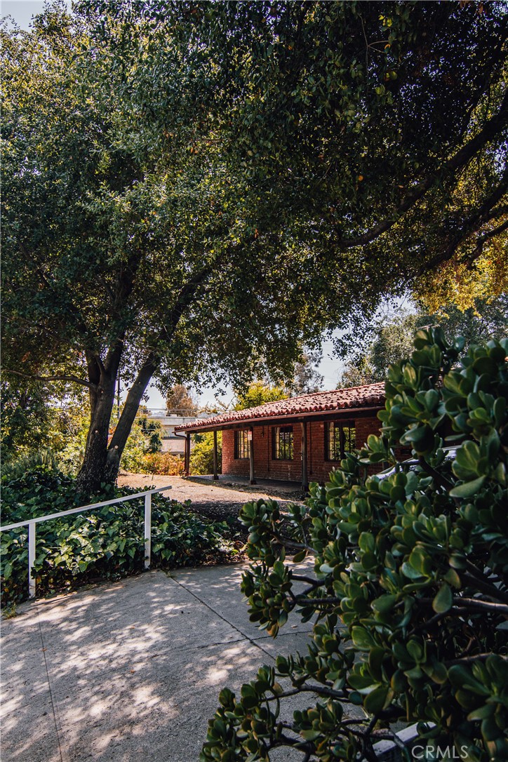 4405 Carpenter Avenue