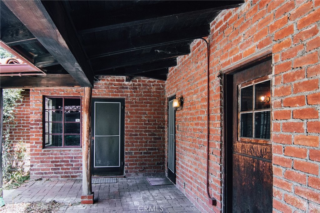 4405 Carpenter Avenue