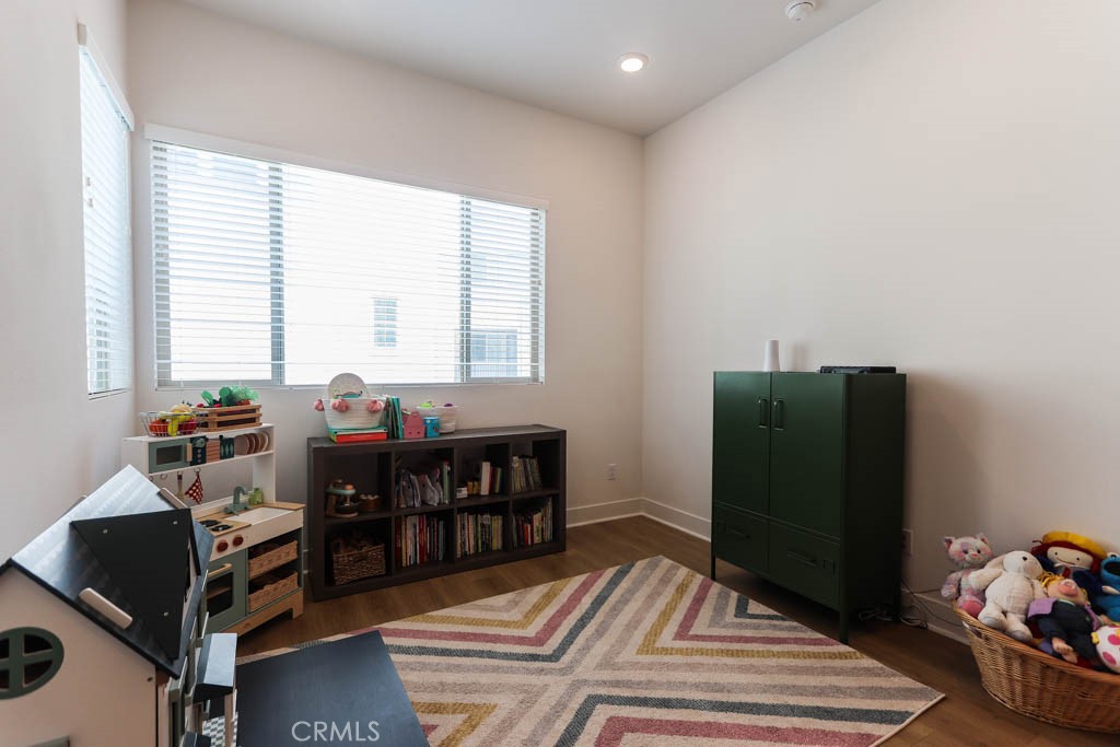 1682 Lexington Lane
