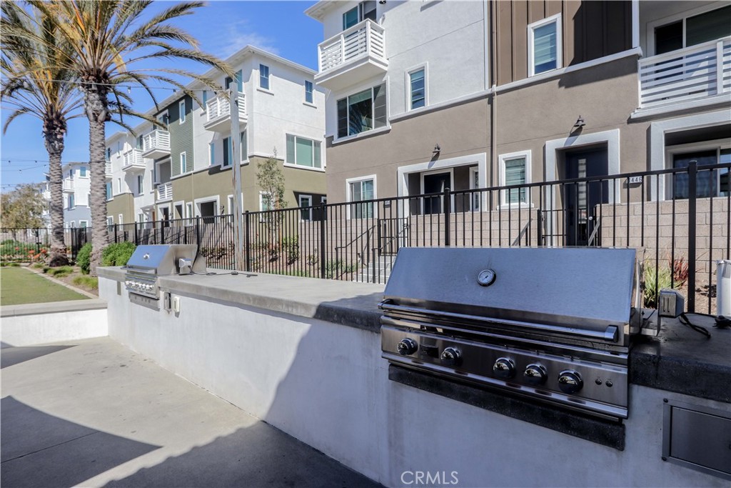 1682 Lexington Lane