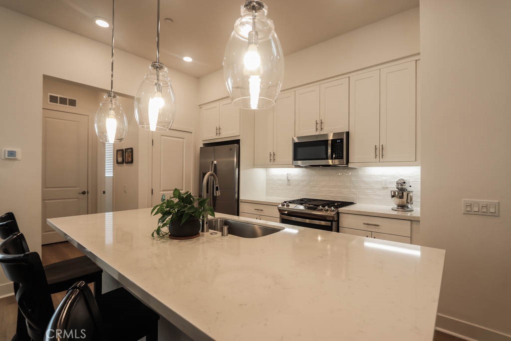 1682 Lexington Lane