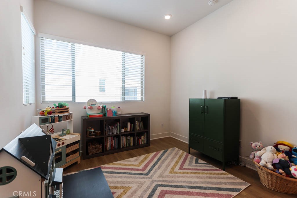 1682 Lexington Lane