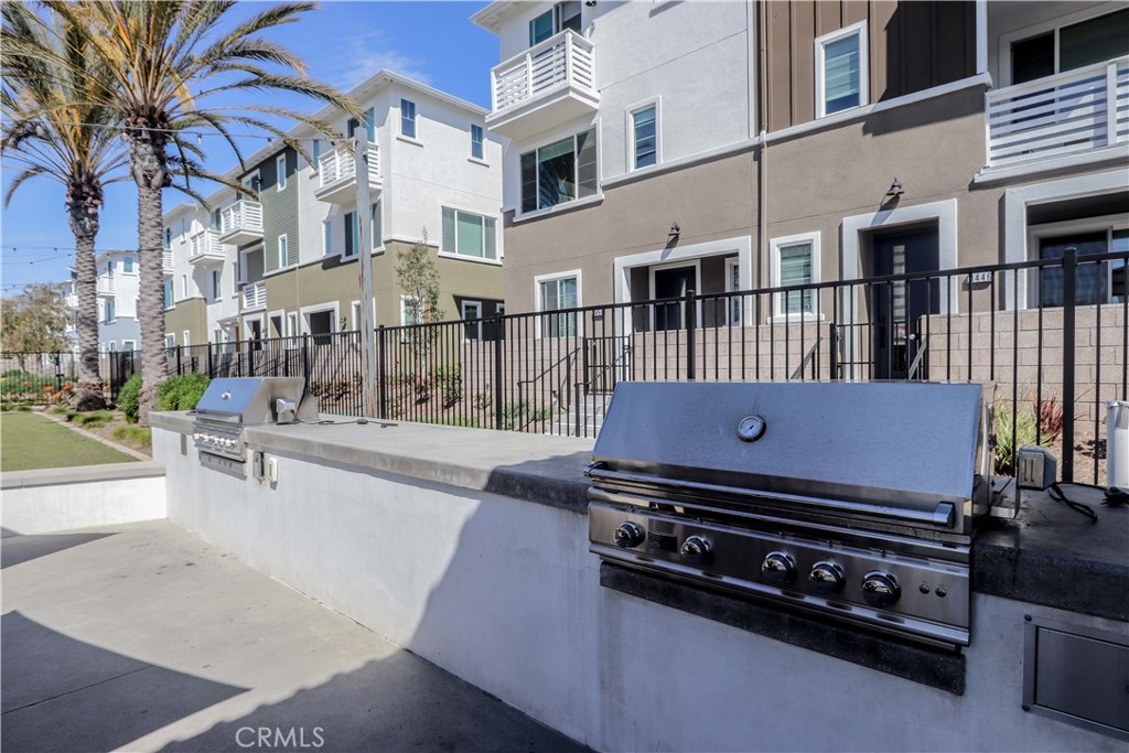 1682 Lexington Lane