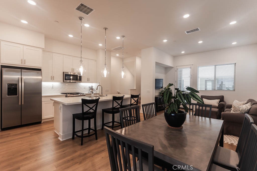 1682 Lexington Lane