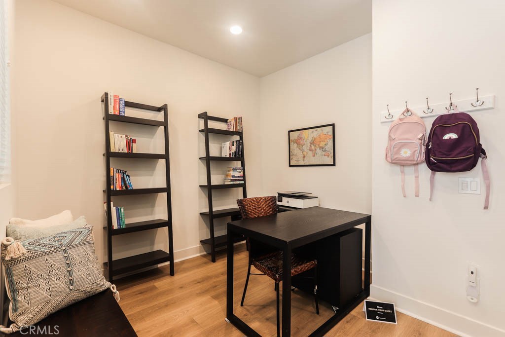 1682 Lexington Lane