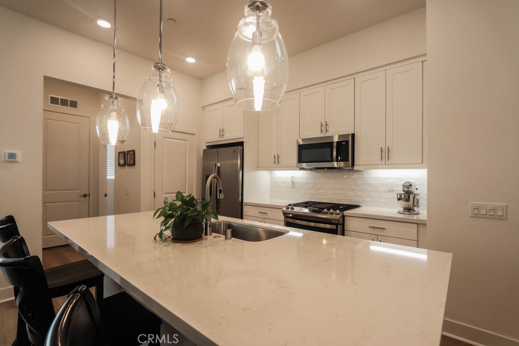 1682 Lexington Lane