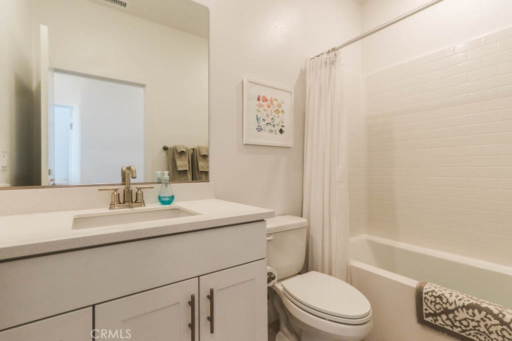 1682 Lexington Lane