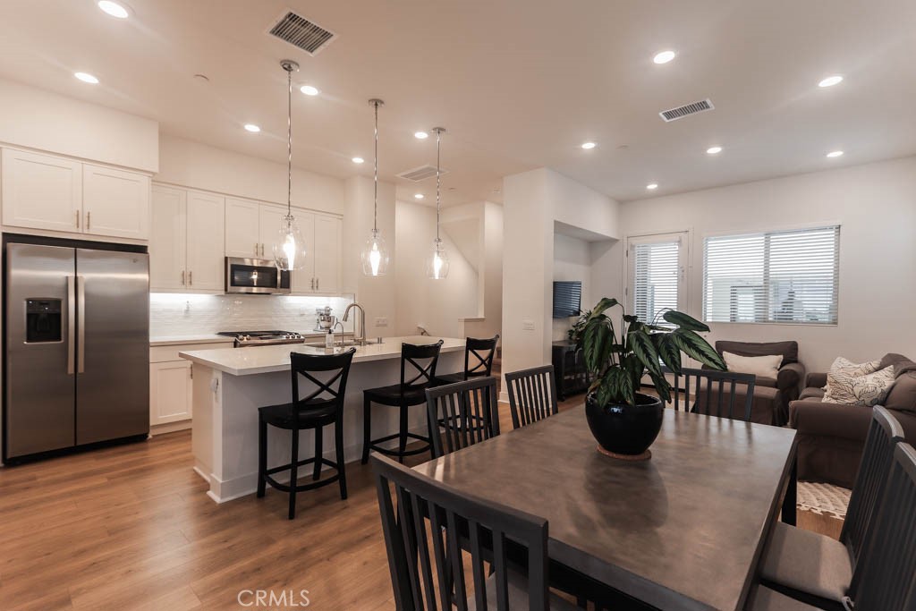 1682 Lexington Lane
