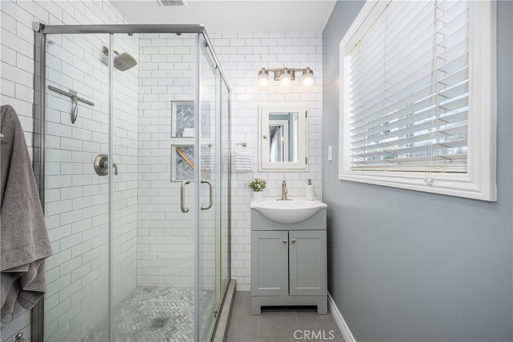 5530 E Mezzanine Way