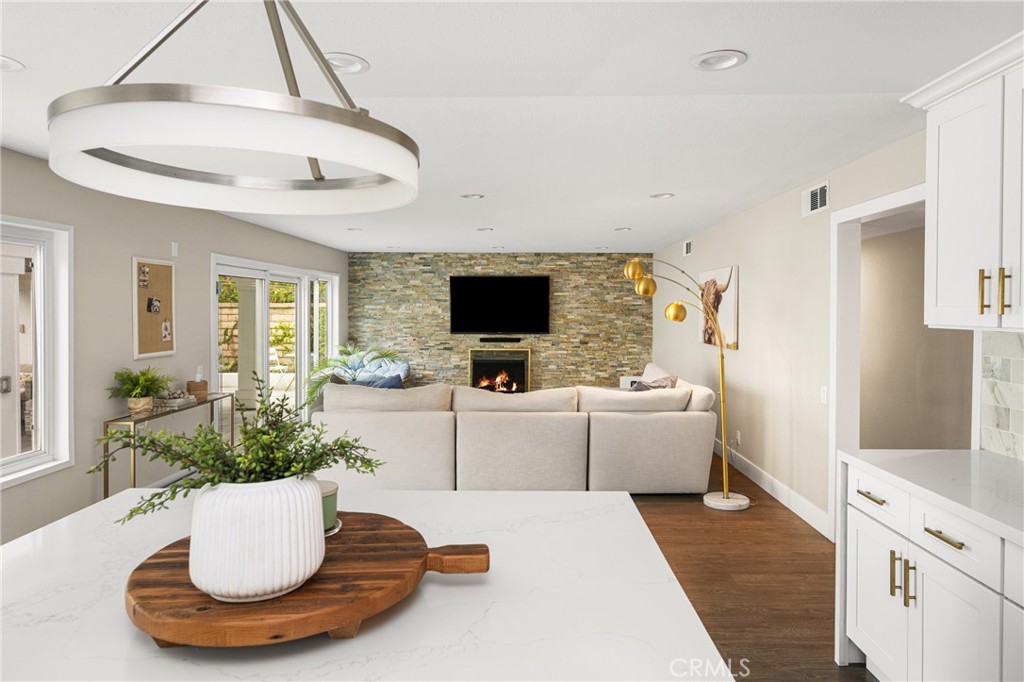 342 S SILVERBROOK DR.