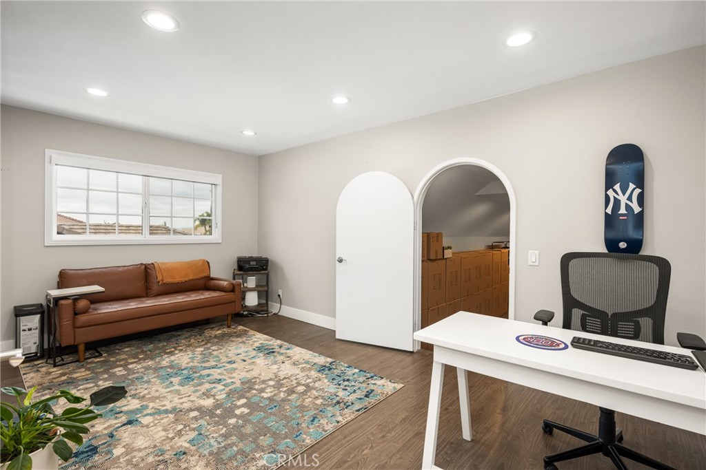 342 S SILVERBROOK DR.