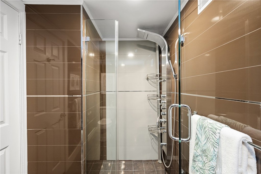 342 S SILVERBROOK DR.