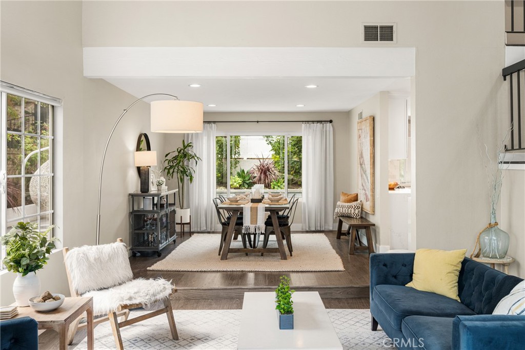 342 S SILVERBROOK DR.