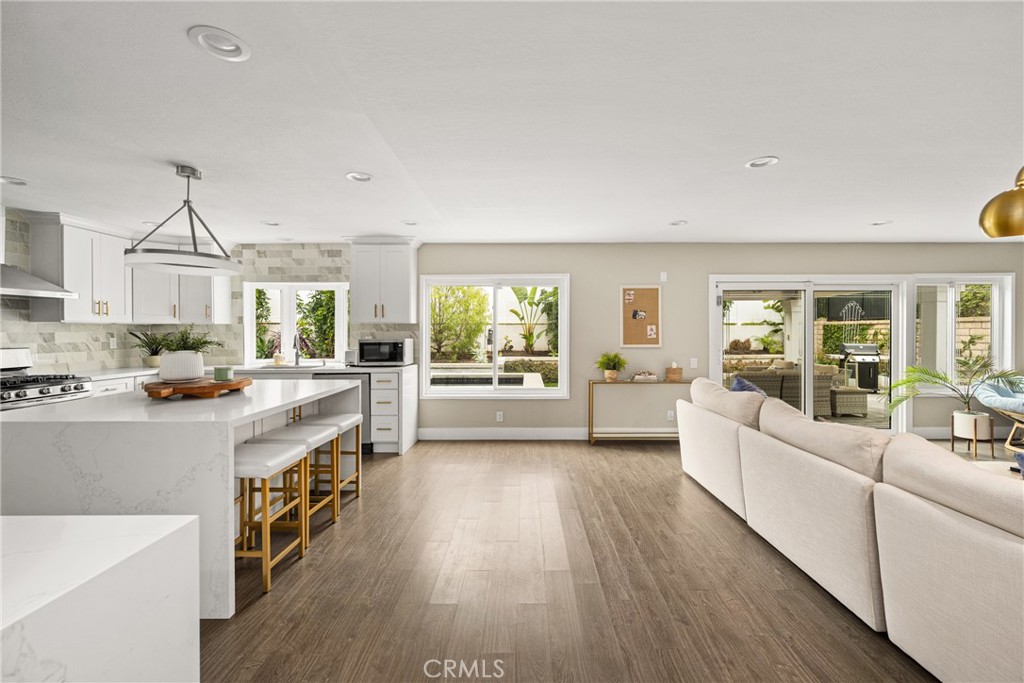 342 S SILVERBROOK DR.