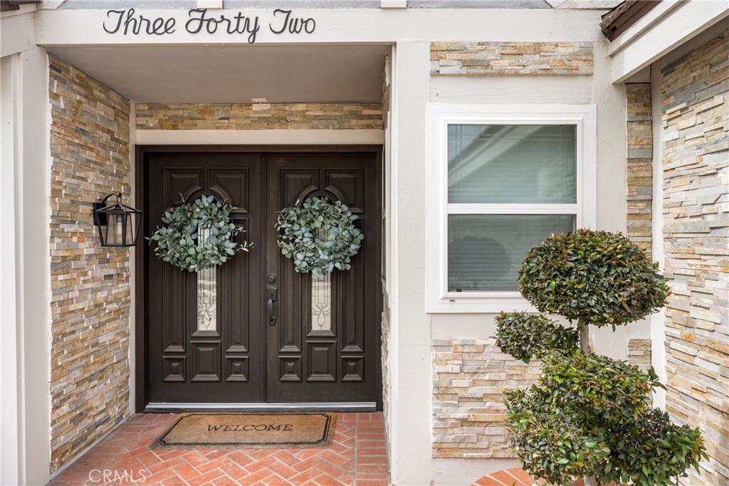 342 S SILVERBROOK DR.