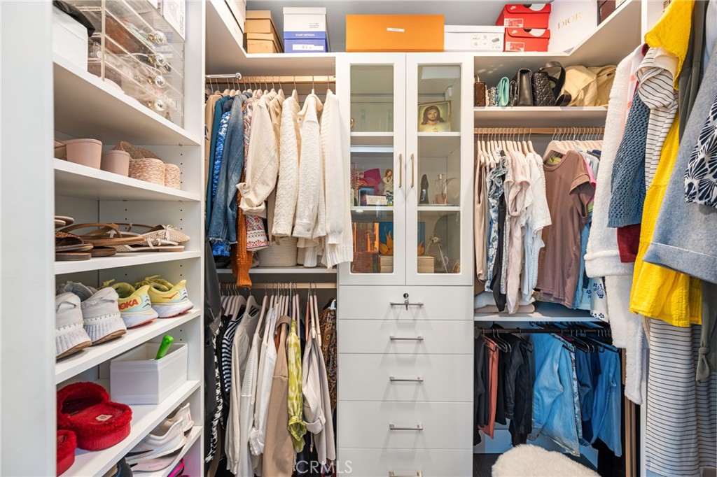 342 S SILVERBROOK DR.