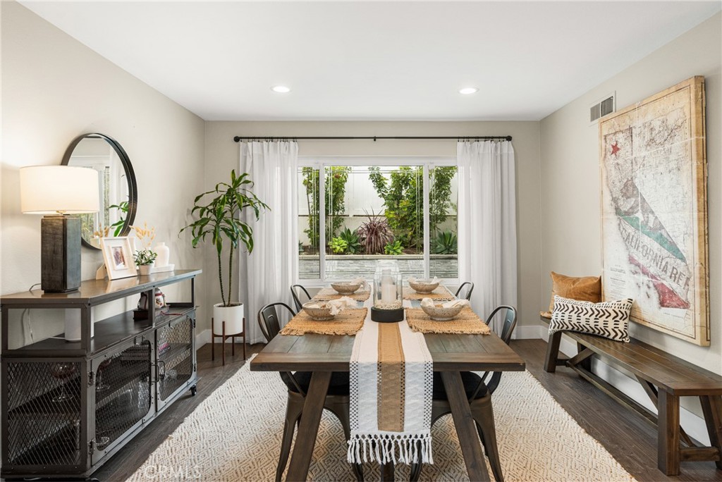 342 S SILVERBROOK DR.