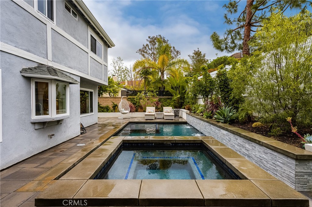 342 S SILVERBROOK DR.