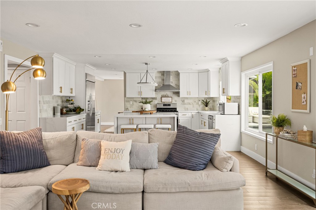 342 S SILVERBROOK DR.