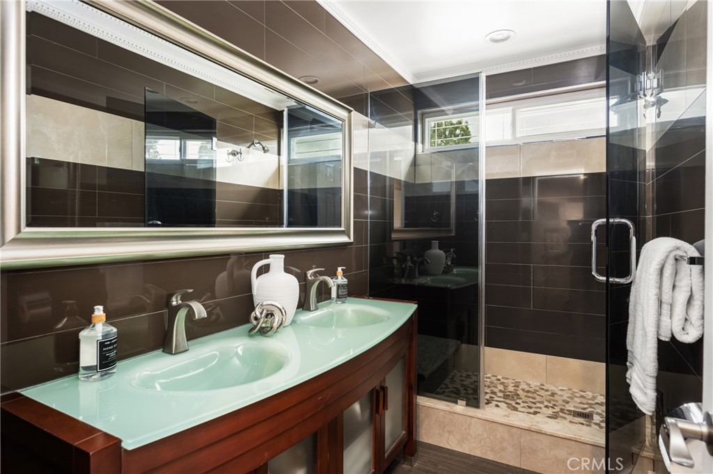 342 S SILVERBROOK DR.