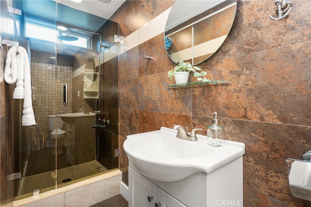 342 S SILVERBROOK DR.