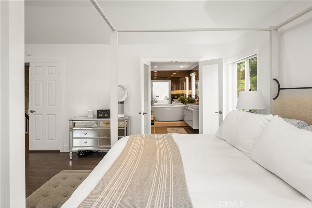 342 S SILVERBROOK DR.