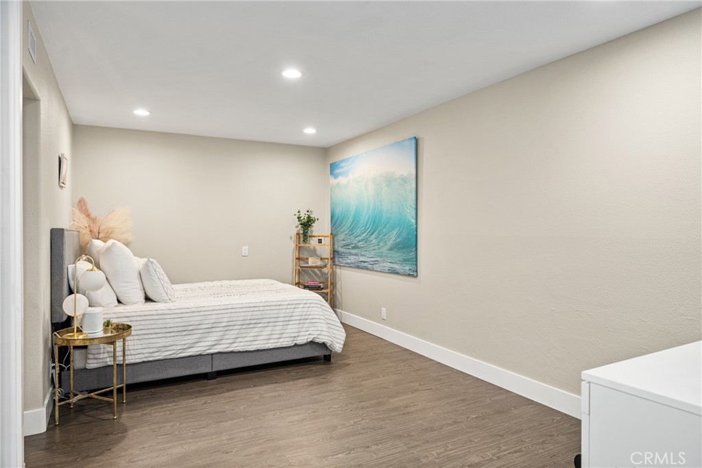 342 S SILVERBROOK DR.